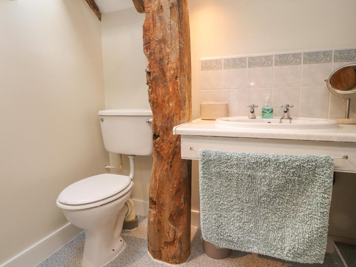 Beehive Cottage Bentham 外观 照片